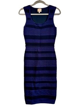 VIAVAI LA Textured Colorblock Midi Dress